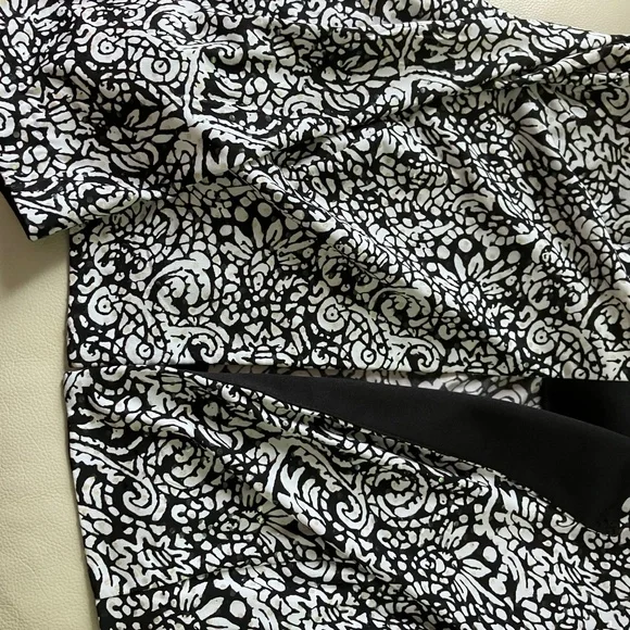 Dress two piece never worn - Picture 4 of 6